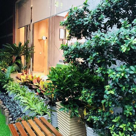 Holiday Inn Express Chengdu Tianhe Exterior photo