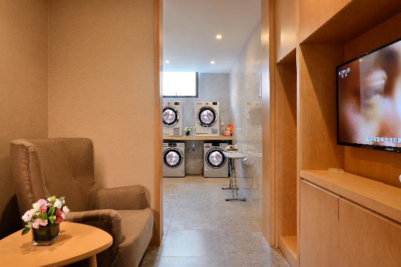 Holiday Inn Express Chengdu Tianhe Exterior photo