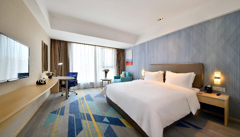 Holiday Inn Express Chengdu Tianhe Exterior photo